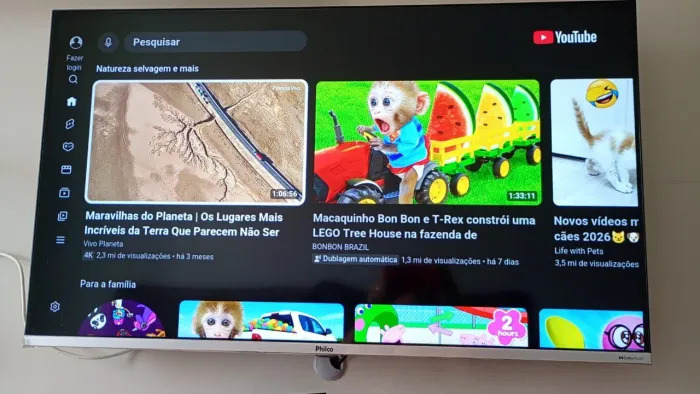 Vende-se uma televisão 