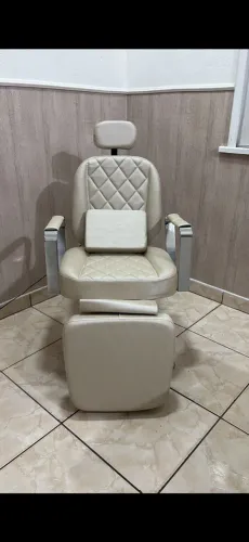 Cadeira hidráulica reclinável