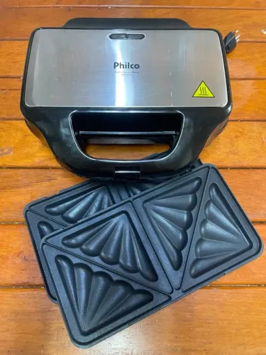 Sanduicheira e Grill Philco - Excelente estado.