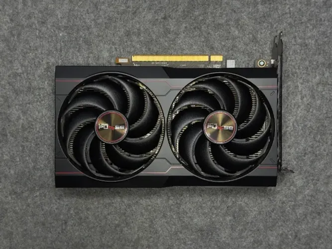 Placa de Vídeo Sapphire Radeon RX 6600 Pulse 8GB - Impecável
