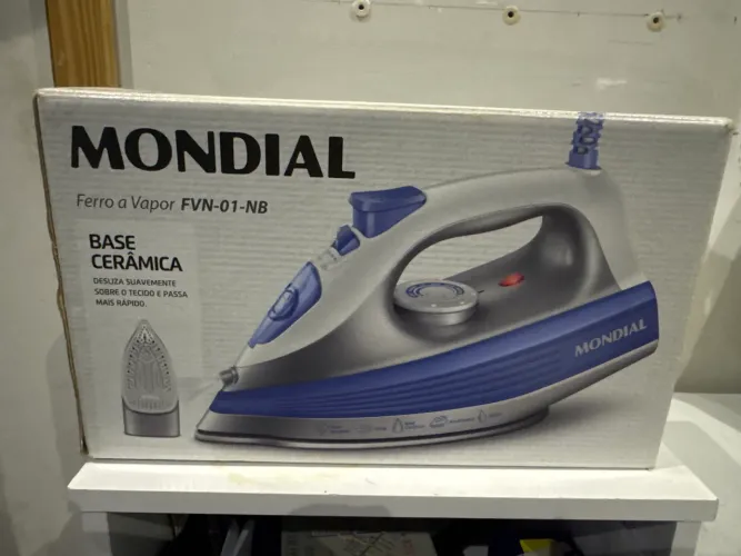 Ferro a vapor Mondial