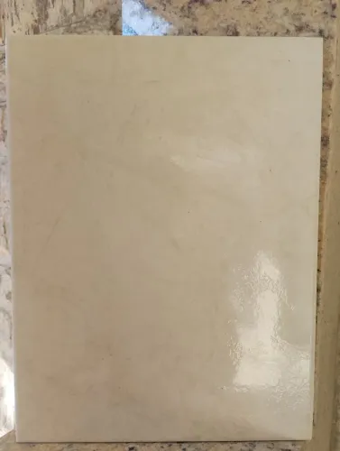 REVESTIMENTO DE PAREDE MARMORIZADO BEGE/CREME ± 9m² Com 05 peças para recorte