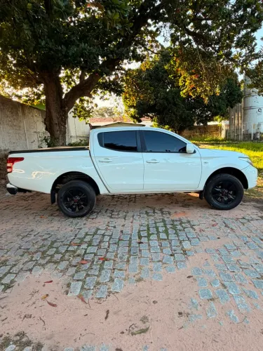 Mitsubishi L200 Triton Sport GLX 2.4 CD Diesel Mec. 2020