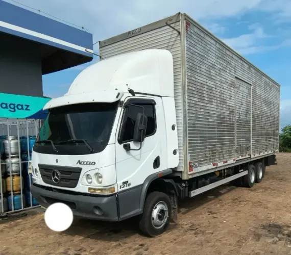 Mercedes Accelo 1316 ano 2020 único dono 164 mil km