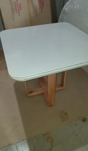 Mesa 90x90 tenho duas