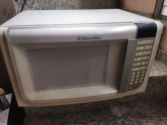 Micro-ondas EletroLux 31 Litros 