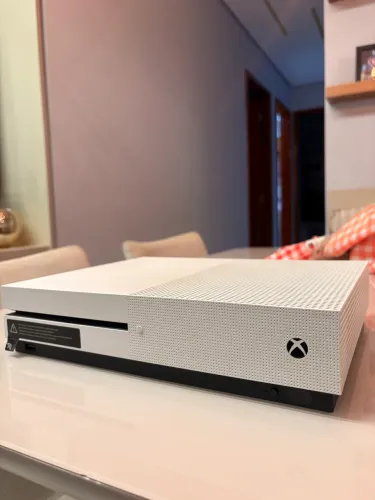 Xbox One X 