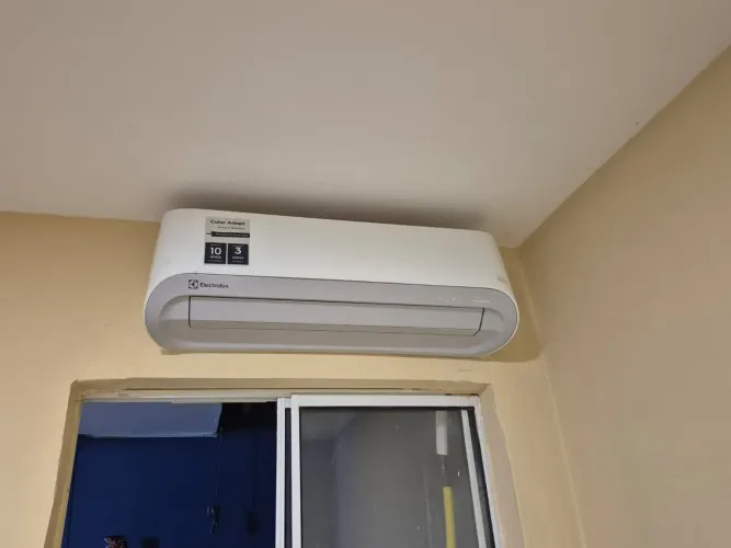 Ar-Condicionado Electrolux 9.000BTUs Inverter [220V] - Gelando Muito!
