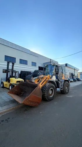 Pá-carregadeira Liebherr L 538 Plus Ano 2015
