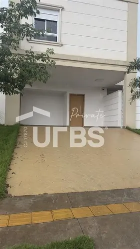 Sobrado no Jardins Capri | 150m² | 3 Suítes | Piscina | Condomínio Fechado