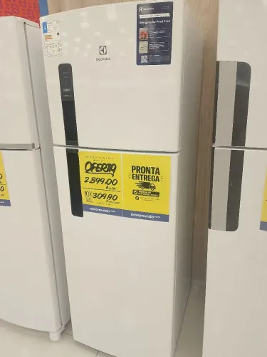 Geladeira 380L Eletrolux branca nova