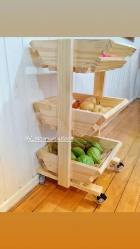 Vendo fruteira em pinos 