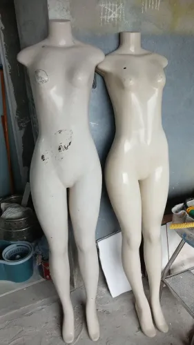 Manequins