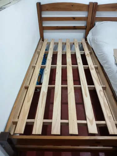 Vendo cama de solteiro