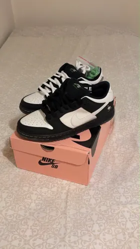 Dunk staple panda pigeon 42