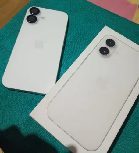 iPhone 16