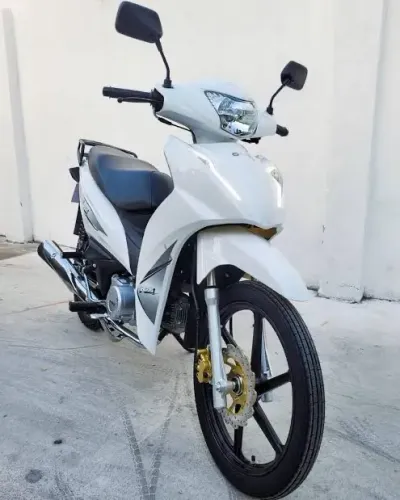 Moto Avelloz Branca 2023