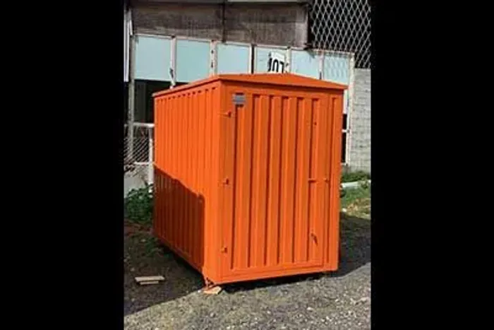 Container desmontável ( entrego)