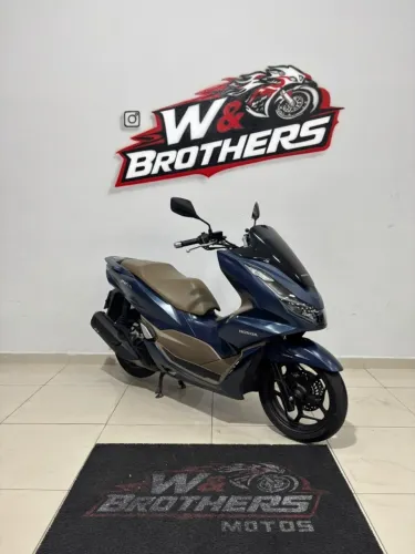 HONDA PCX 160 DLX 2024 (baixa km)