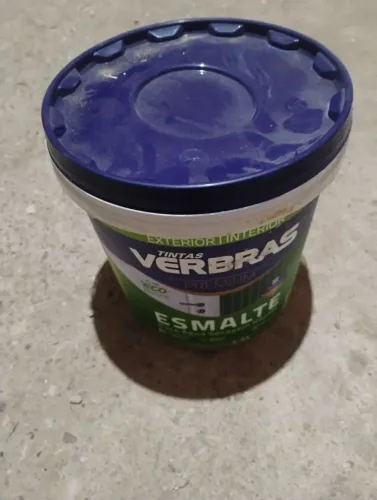Vendo esmalte abase de água