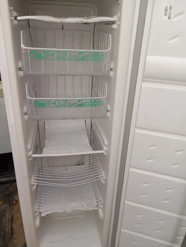 FREEZER CONSUL 197 LITROS. (sou de São Mateus zl)