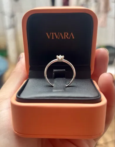 Anel Solitário Vivara em Ouro Branco 18k com Diamante de laboratório 