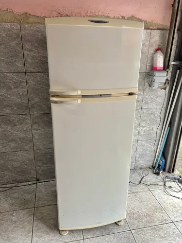 GELADEIRA BRASTEMP 380 LITROS FROST-FREE