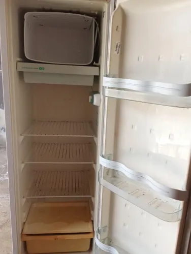 Geladeira 1 porta cônsul COM DEFEITO