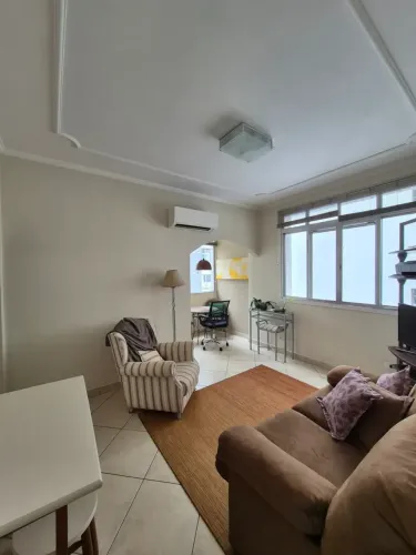 Apartamento Mobiliado para locação na quadra da praia do Boqueirão - Santos - SP