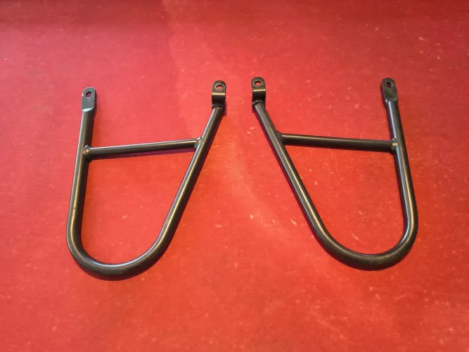 Separador de Alforges - Royal Enfield Interceptor 650 - R$ 150,00