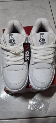 Tênis Qix Original na caixa Novo Nunca Usado Número 43 Branco
