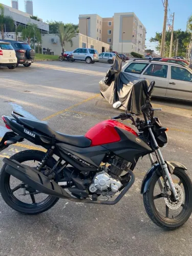 Moto Yamaha em perfeito estado