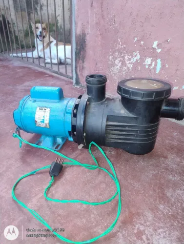Vendo moto bomba  com filtro pra piscina 