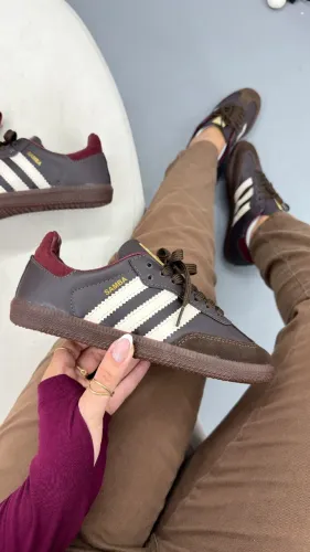 Tênis Casual Adidas Samba OG Sintético Prime Choco Cherry (2 Cadarço) Disponível 34 AO 39