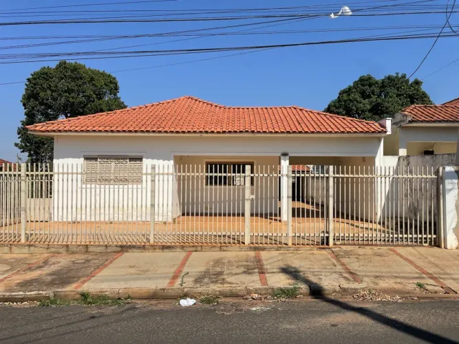 VENDE-SE CASA EM GENERAL SALGADO
