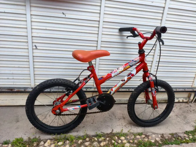 Bicicleta infantil aro 16 pneus Kenda