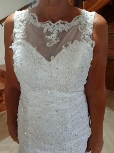 Vestido de noiva, usado uma única vez. Tamanho 40. Importado dos EUA 
