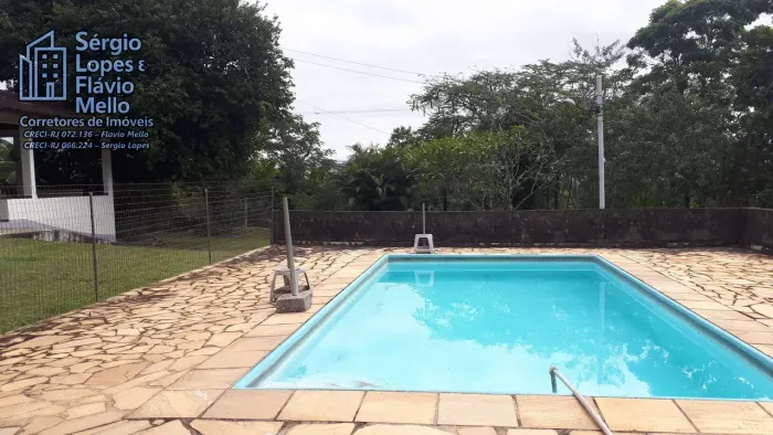 ITABORAÍ - Sitio murado 10,000m² no bairro VILA RICA Cod(79IV)