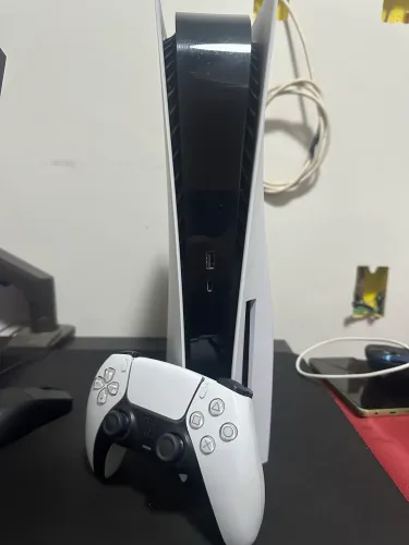PS5 modelo fat - 825gb - bem conservado