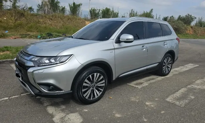 Mitsubishi Outlander HPE-S 3.0 V6 4X4 5P Aut. 2019