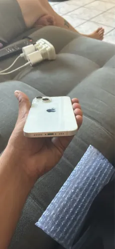 Carcaça de iPhone 14