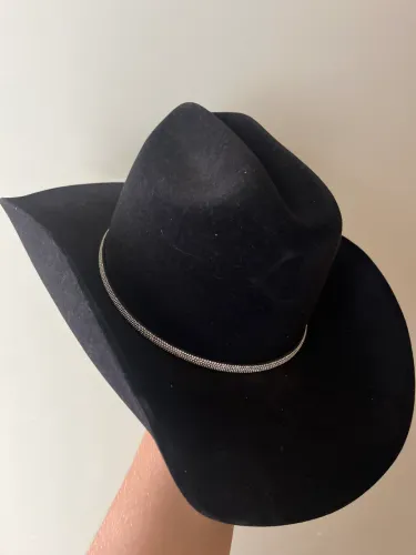 Chapéu Country Diamond Aba 10 Preto com Bandinha Brilhante Fina