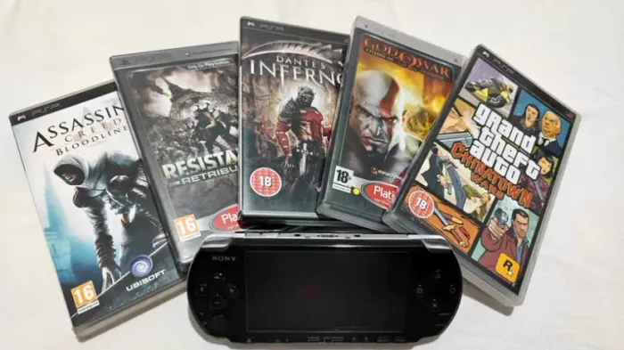 Psp 3000 com 5 jogo originais (troco em Ps3 ou Ps4 + volta)!!