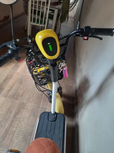 Vendo Scooter elétrica com apenas 1 ano de uso, acompanha acessórios ...
