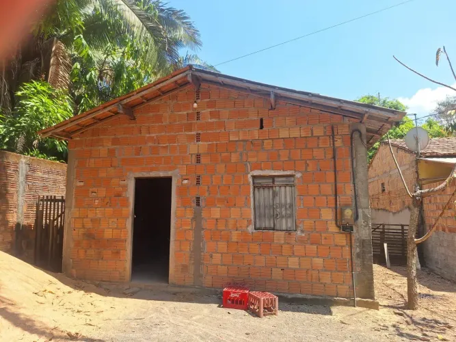 Casa 10×30 no bairro São Félix