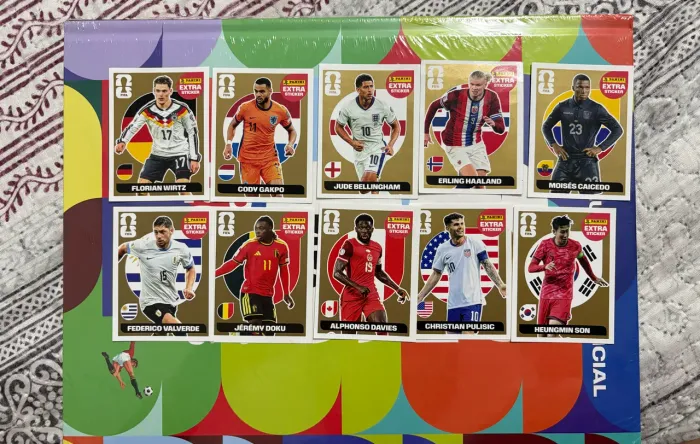 Legends GOLD - R$179 a UNIDADE - Extra Stickers Dourado Panini 2026