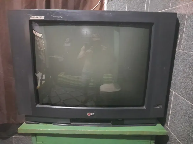 "tv de tubo" - TVs no Brasil