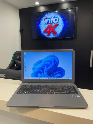 Samsung i3 7ª | 15.6 HD | 8GB | SSD 120GB