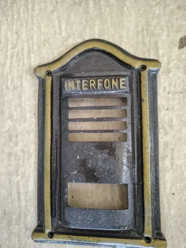 Protetor de interfone alumínio fundido