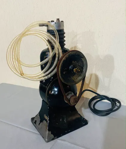 Compressor de Ar Antigo Funcionando - Alumínio Fundido - Peça Vintage Rara